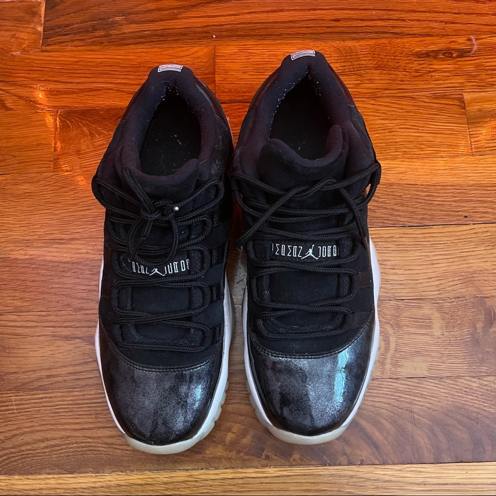 Jordan 11 Retro Barons